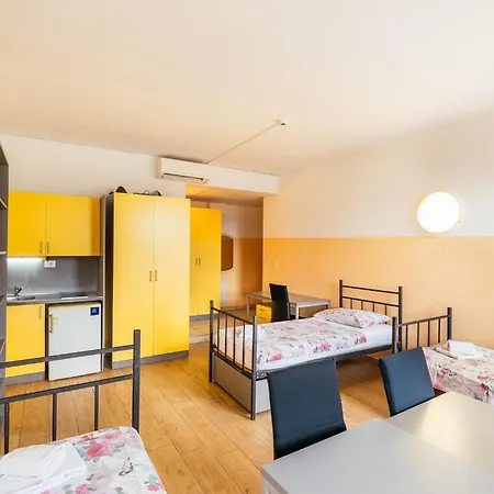 Motel Port 3*